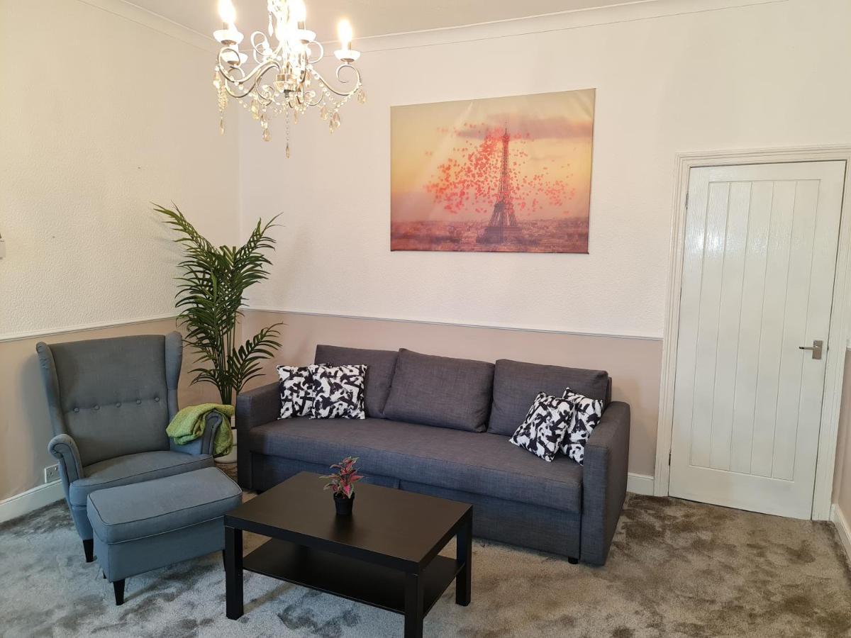 ニューカッスル・アポン・タインLarge 3 Bed Flat, Free Parkingアパートメント エクステリア 写真