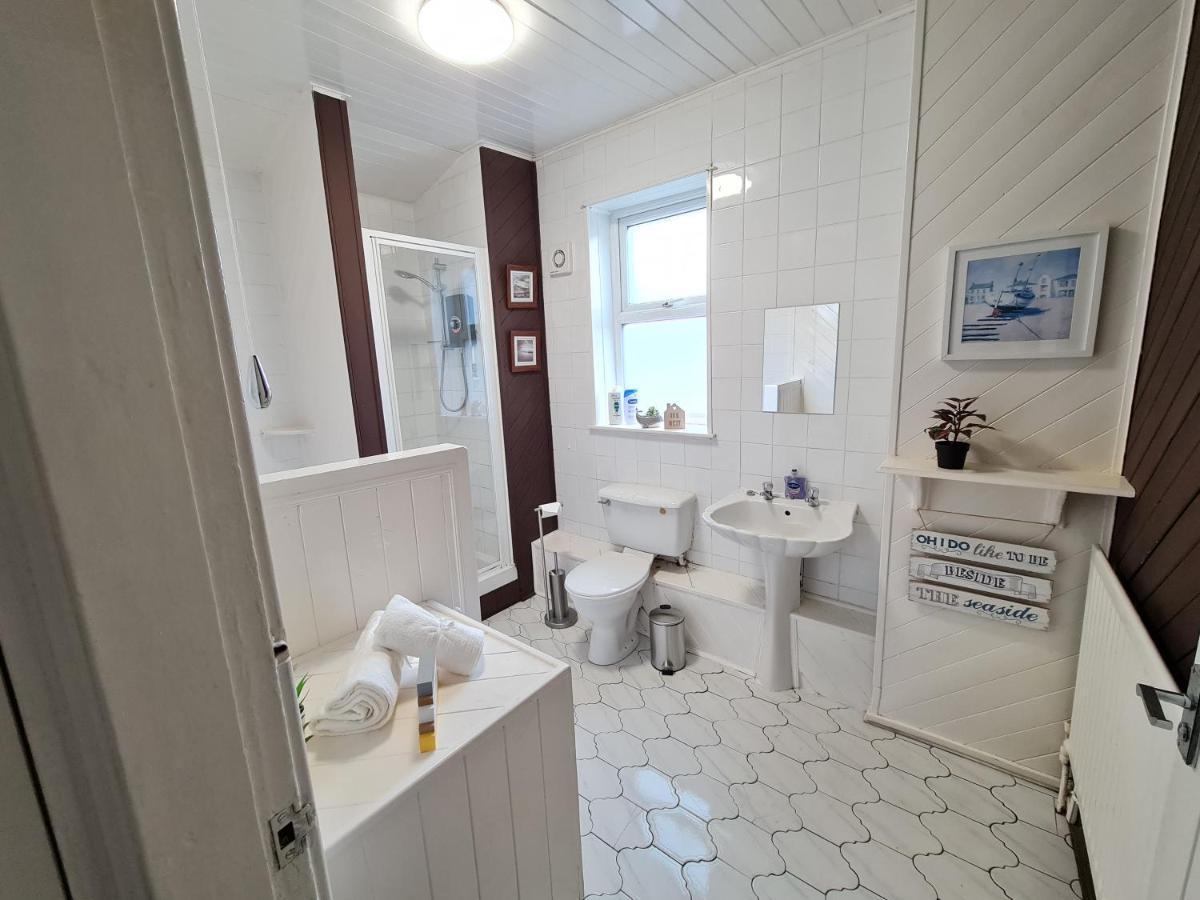 ニューカッスル・アポン・タインLarge 3 Bed Flat, Free Parkingアパートメント エクステリア 写真