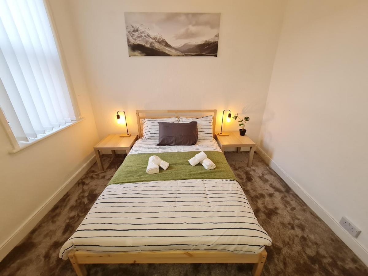 ニューカッスル・アポン・タインLarge 3 Bed Flat, Free Parkingアパートメント エクステリア 写真